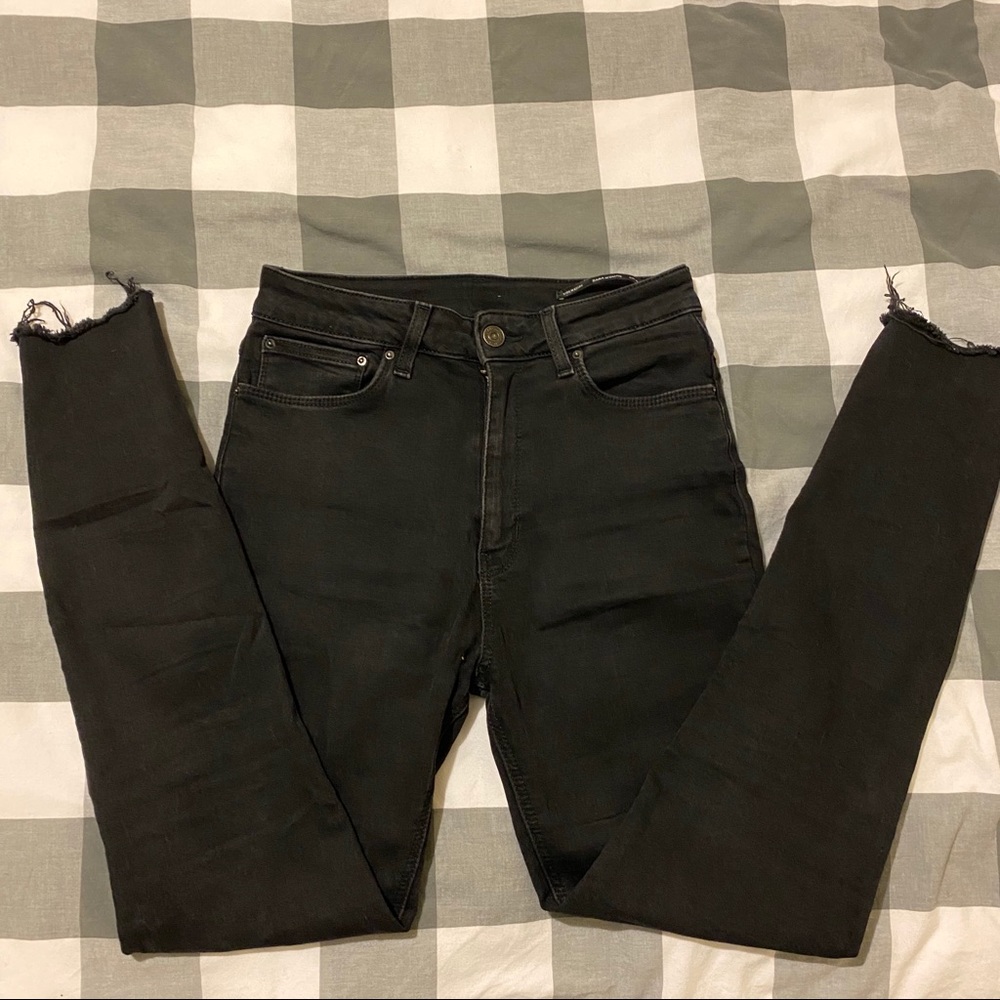 Zara high waisted stretch destroyed jeans size 4